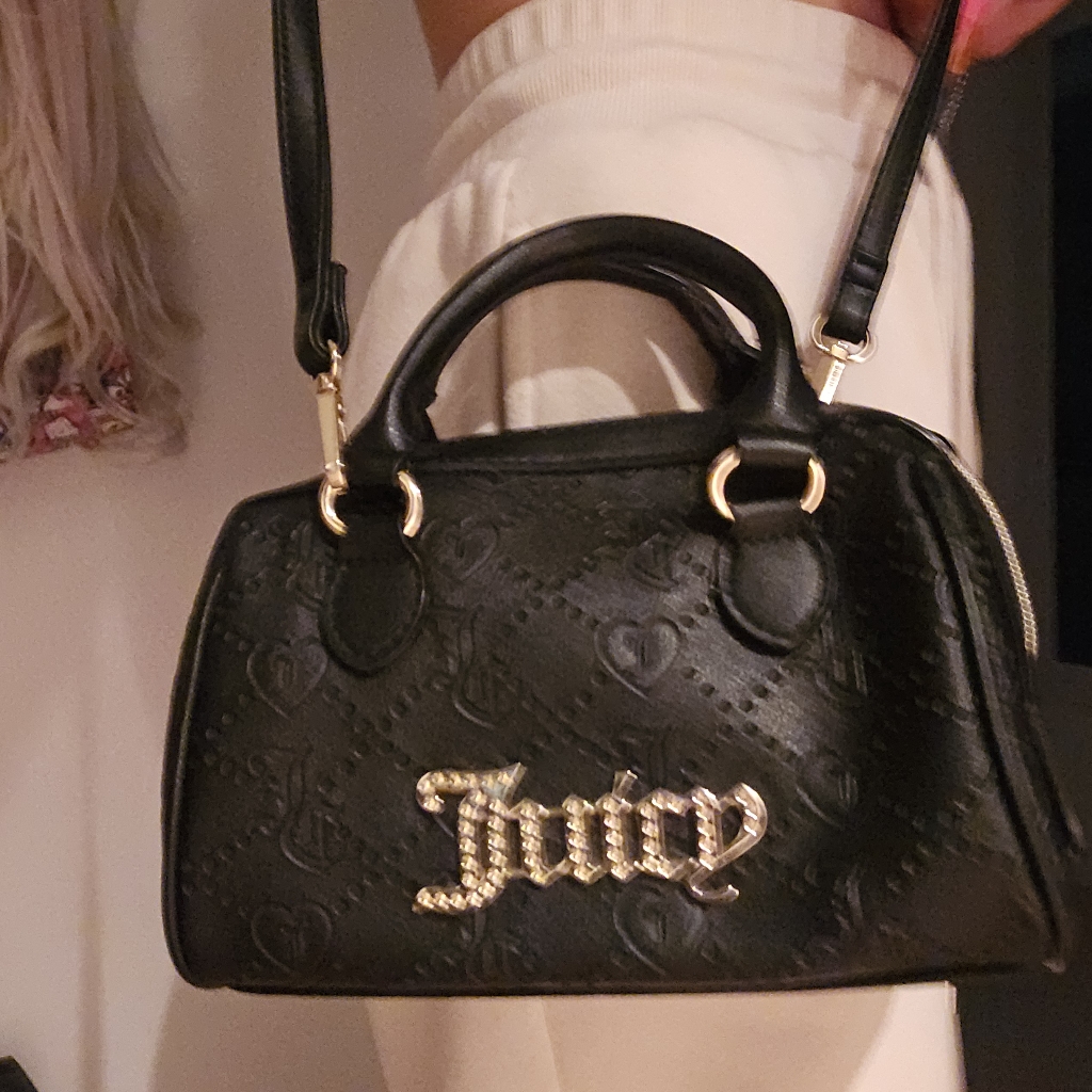 美品　JUICY COUTURE バニティバッグ　かばん　ミラー付き　ブラック 65f2a78b4bf9ff1a9d157e6a.jpg